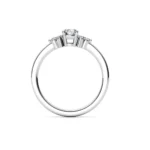 Inel de Logodna Trilogy cu Diamant Briliant si Grupuri de Diamante – IKA019 - imagine 3