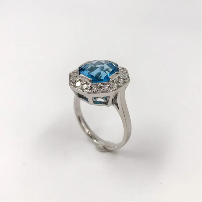 Inel din Aur Alb Model Anturaj Octogon cu Diamante si Topaz Albastru - imagine 2