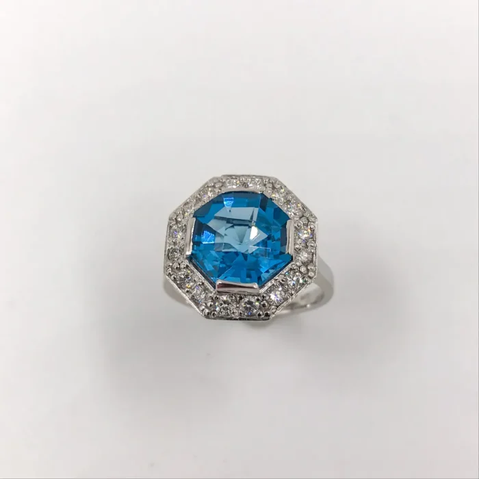 Inel din Aur Alb Model Anturaj Octogon cu Diamante si Topaz Albastru - imagine 3