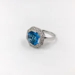 Inel din Aur Alb Model Anturaj Octogon cu Diamante si Topaz Albastru - imagine 4